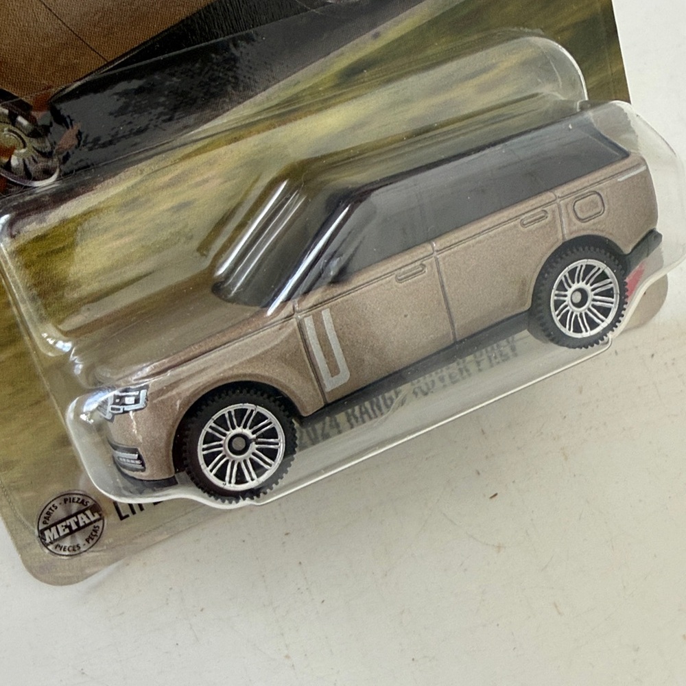 Mattel Matchbox 2024 Range Rover PHEV - Picture 6 of 7